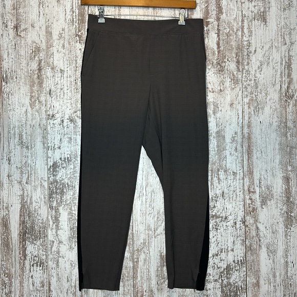 Athleta BROOKLYN PLAID ANKLE PANT Size 10 - Picture 6 of 9